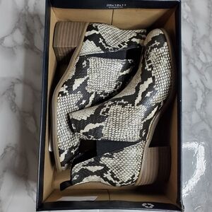 Dr. Scholl's Teammate White Black